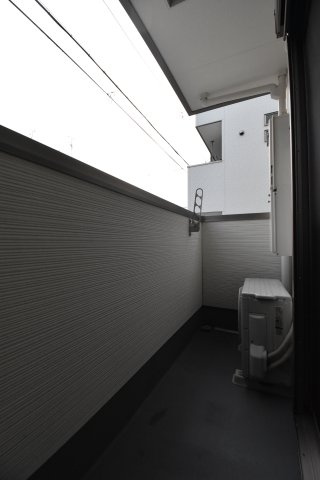 フジパレス杉本町駅西Ⅴ番館のバルコニー