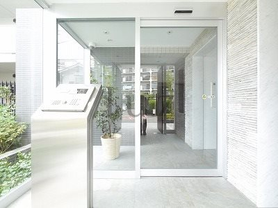 ディラルゴ鶴見のエントランス