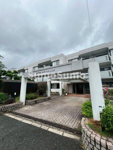 芦屋市翠ケ丘町の賃貸マンションの外観