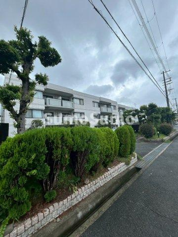 芦屋市翠ケ丘町の賃貸マンションの外観