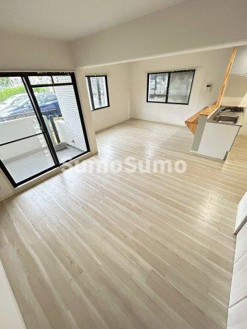 芦屋市翠ケ丘町の賃貸マンションの居間・リビング