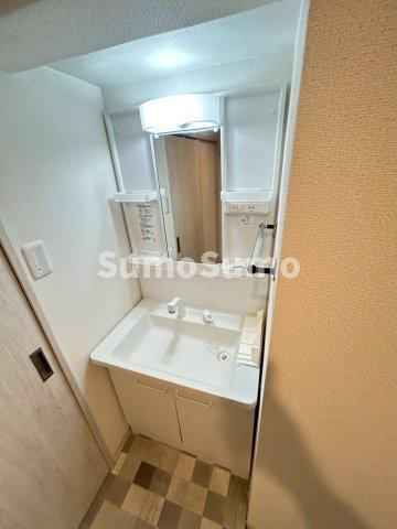 芦屋市翠ケ丘町の賃貸マンションの洗面所