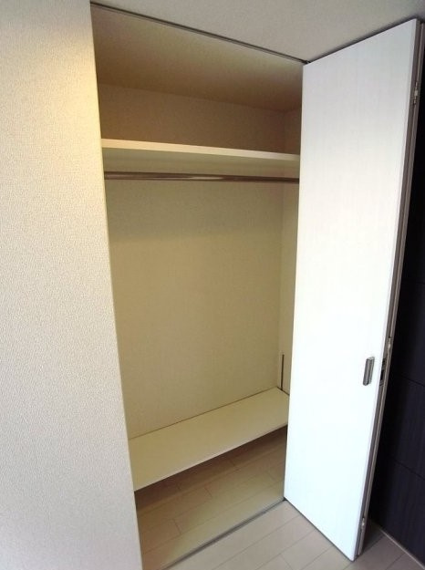 府中市清水が丘１丁目の賃貸マンションの収納