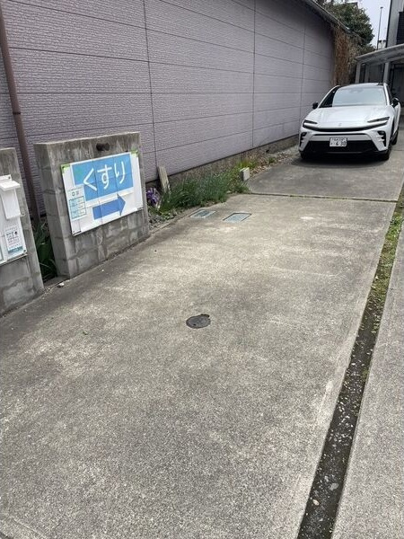 ウェルフェア原町の駐車場