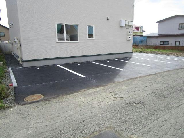 Highland（ハイランド）の駐車場