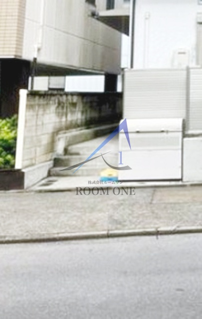 スリジェ北千住のエントランス|エントランスです。
