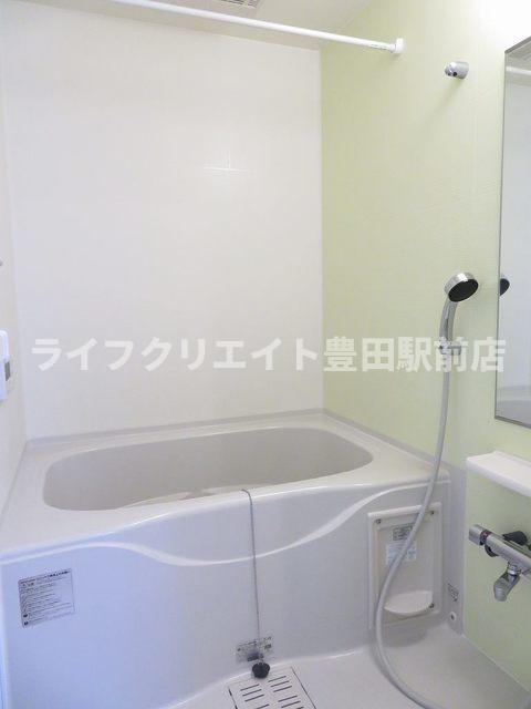 ユアーズヒル8の浴室