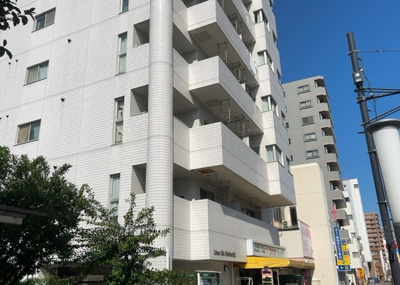 【構造・工法・仕様】 | アーバンヒルズ西八王子 | 建物は耐久性・耐震性に優れ、音の伝わりを軽減するSRC（鉄骨鉄筋コンクリート）構造です。10階建ての強固な構造で長く安心して住み続けられます。耐火性や遮音性にも配慮された安心の建築仕様となります。
