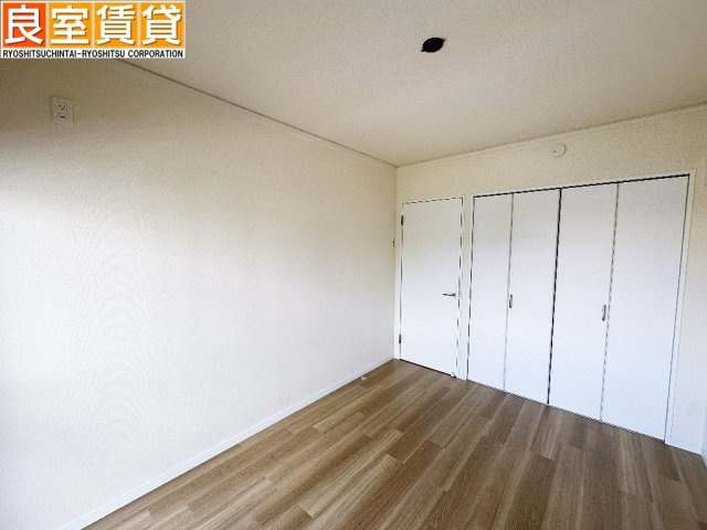 【洋室】 | メゾン白鳥