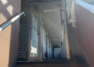 【内装】 | ホーユウコンフォルト相模原 | 共用部分は、一棟の建物に住む区分所有者全員が共同で所有するとし、共用部分の管理、補修などは、区分所有者で形成される管理組合が行います。個人の判断で勝手に変更することはできませんので覚えておきましょう。