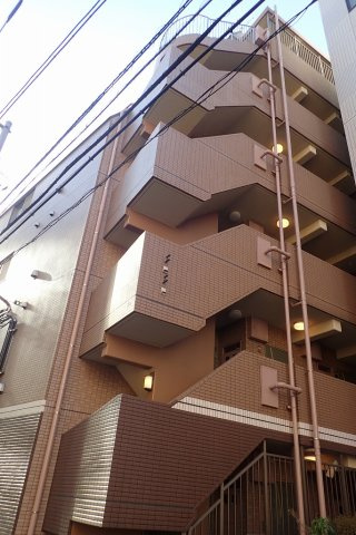 プレール御茶ノ水弐番館の外観