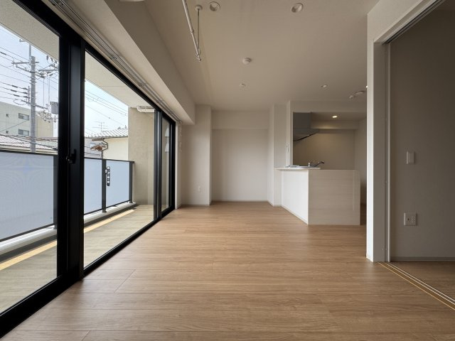 トリニティ豊中本町の居間・リビング