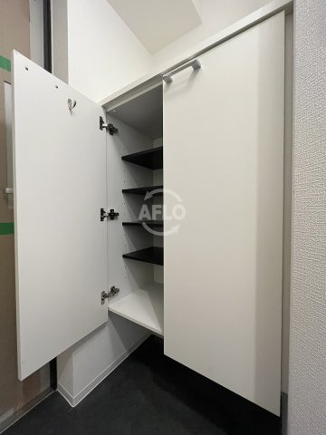 セレニテ堺筋本町リアンの玄関|セレニテ堺筋本町リアン　シューズボックス