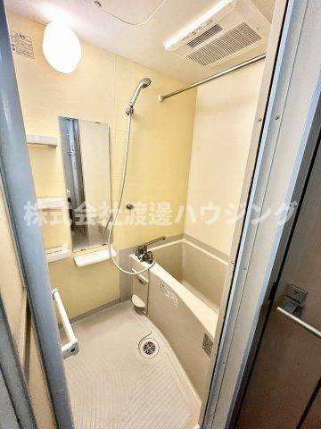 リヴァージュ出来島の浴室