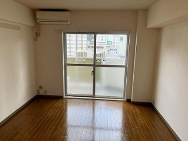 ネオマイム横浜台町の洋室