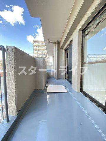 大阪市淀川区木川東４丁目の賃貸マンションのバルコニー