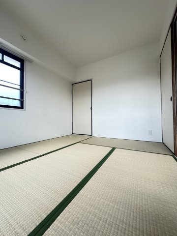グランドアビタシオン平尾の和室