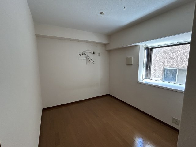 朝日根津八重垣マンションの洋室
