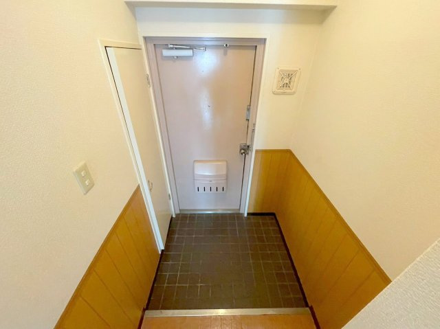 シャトー玉川第一の玄関