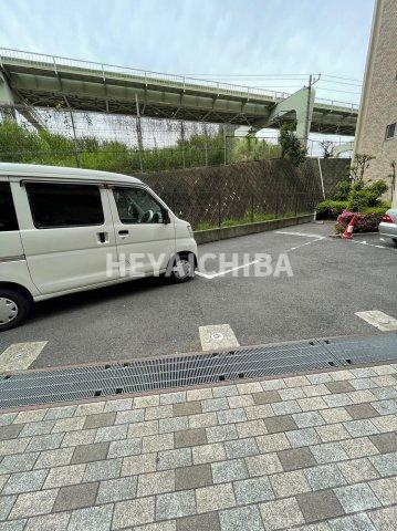 ニューシティアパートメンツ亀戸の駐車場