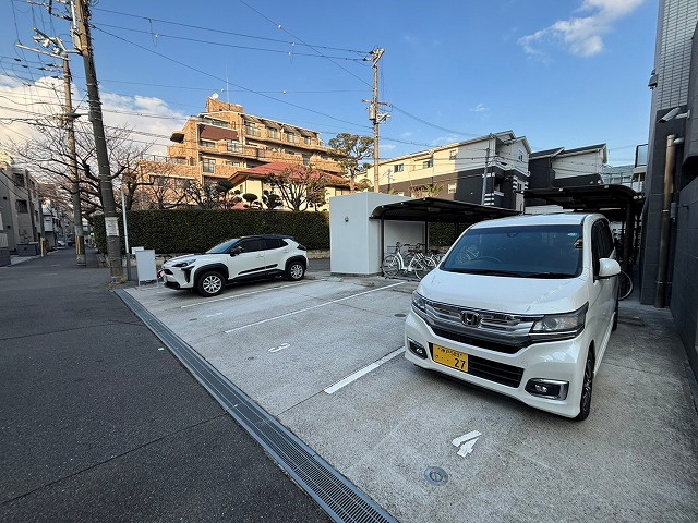べラジオ三国駅前の駐車場