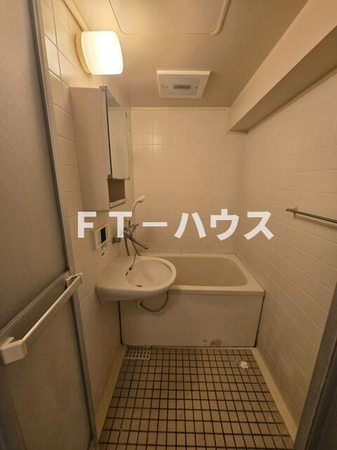 ハイライズ西船弐番館の浴室