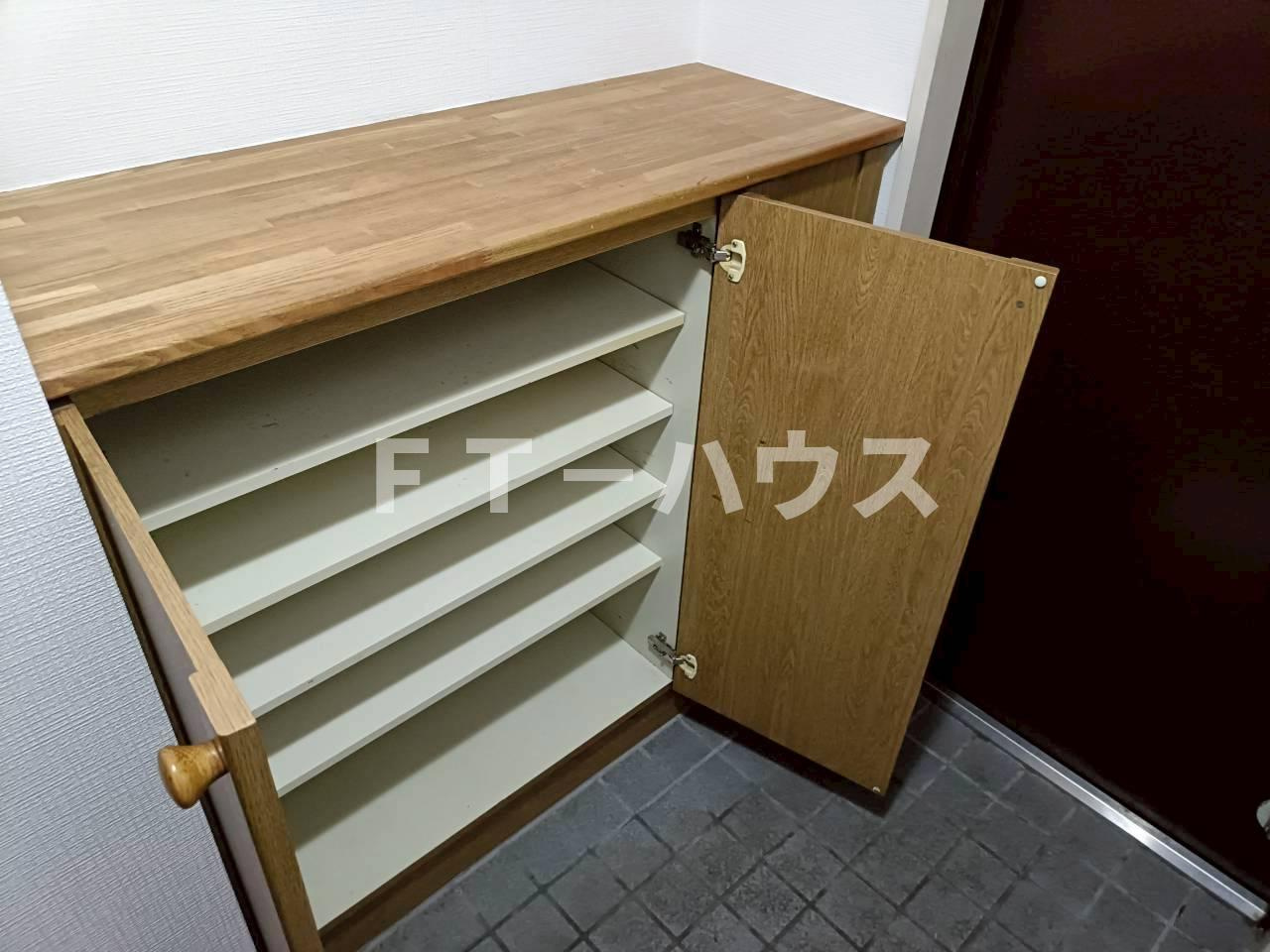 ファミール津田沼の玄関