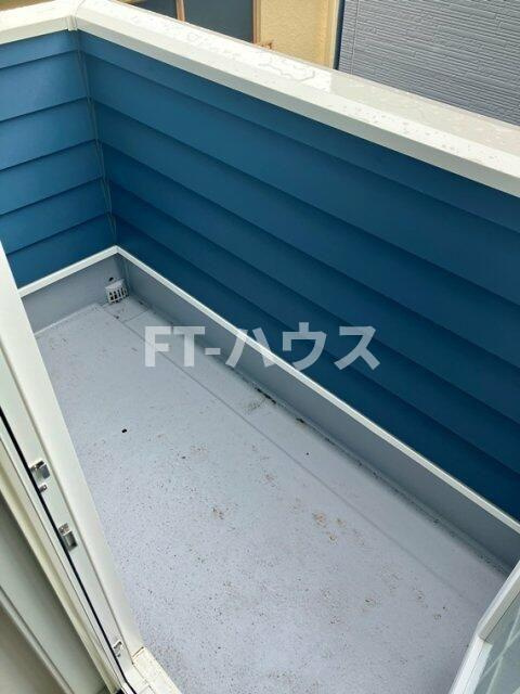 コースタル金杉のバルコニー