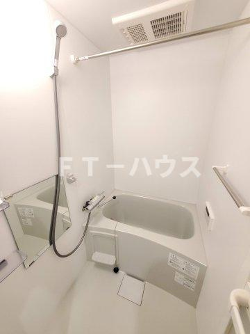 ベルフルール薬園台の浴室