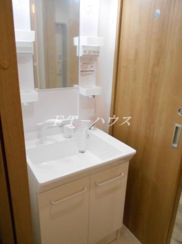 セカンドダウンの洗面所