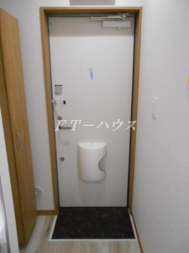 セカンドダウンの玄関