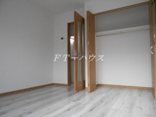 セカンドダウンの内装