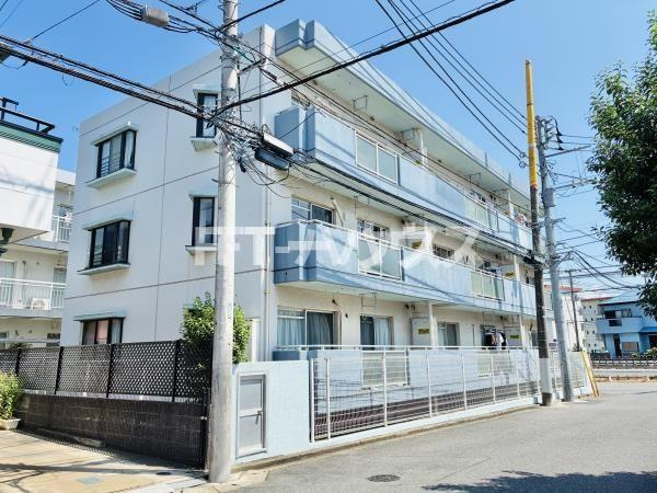 コーポアツミの外観