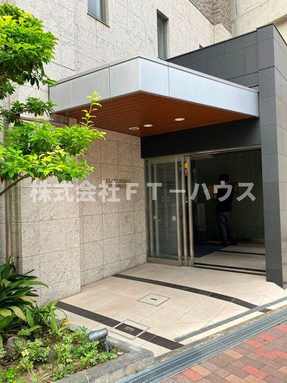 クレアホームズ船橋のエントランス