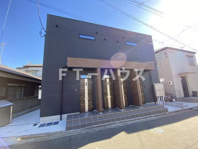 ロイヤルコート高根台の外観