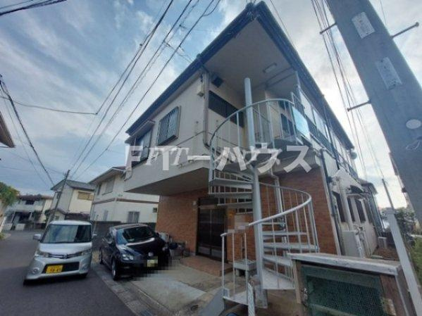 船橋市三山９丁目のアパートの外観