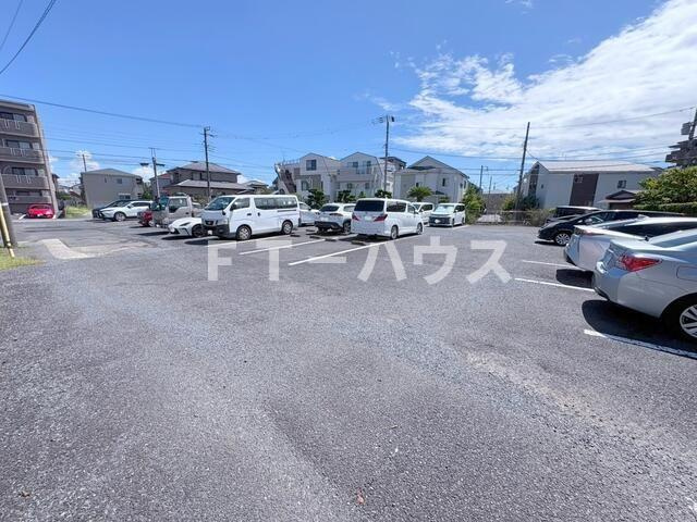コーポながいの駐車場