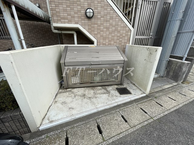 セントラルコーポ船橋　８番館の洋室