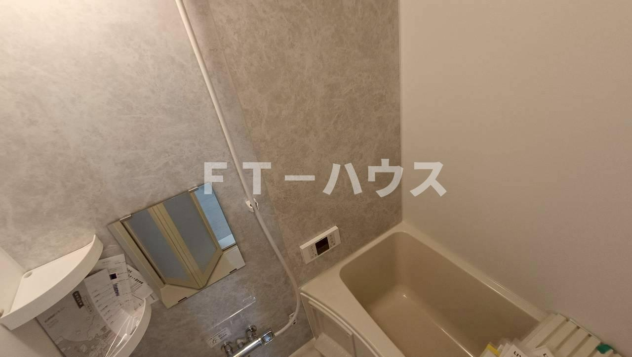 Crecia二宮Ⅱの浴室