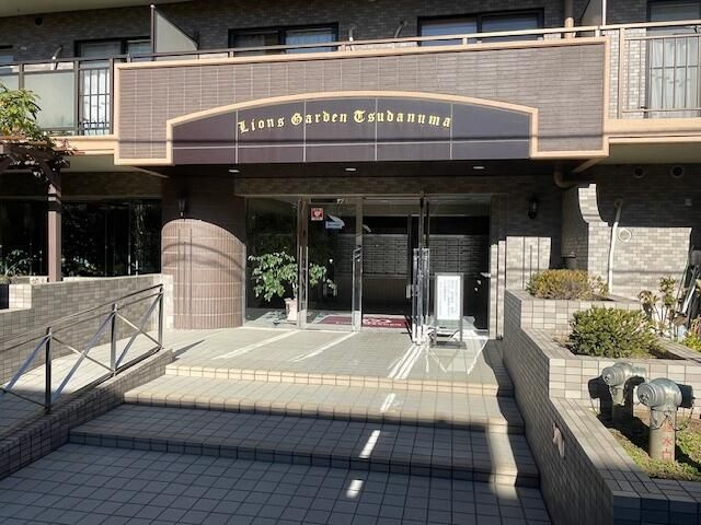 ライオンズガーデン津田沼のエントランス