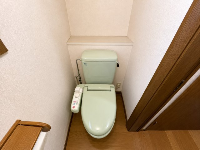 守谷市美園１丁目　中古戸建のトイレ|※画像の一部はAIを用いて加工・編集しています。実際の状況と異なる場合がありますので、ご了承下さい。