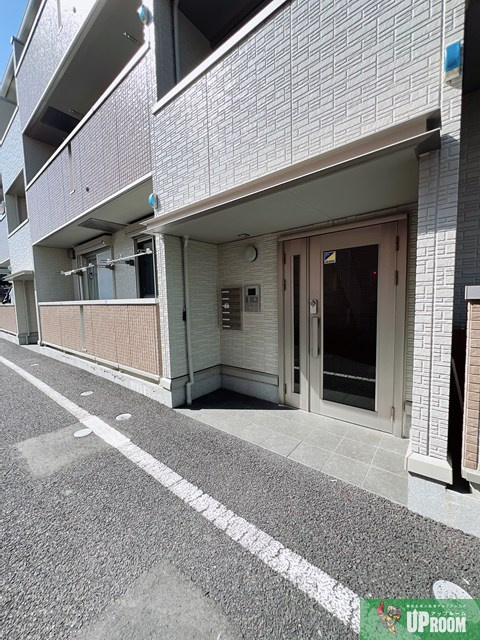 ウィズ　ウィンドのエントランス