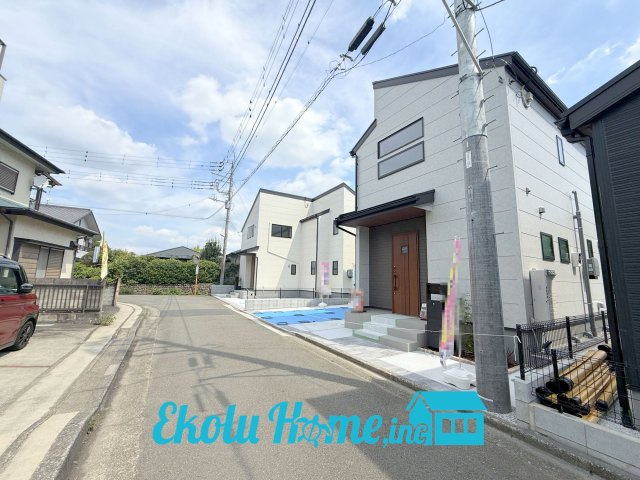 あきる野雨間第6　全3棟　2号棟の前面道路含む現地写真|2026年8月撮影