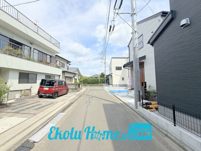 あきる野雨間第6　全3棟　2号棟の前面道路含む現地写真|2026年8月撮影