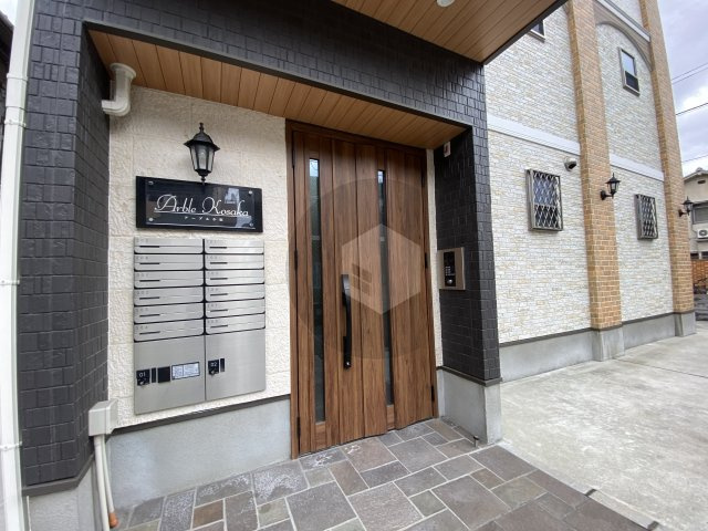 アーブル小阪のエントランス
