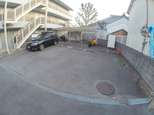 【駐車場】 | メゾン綾羽