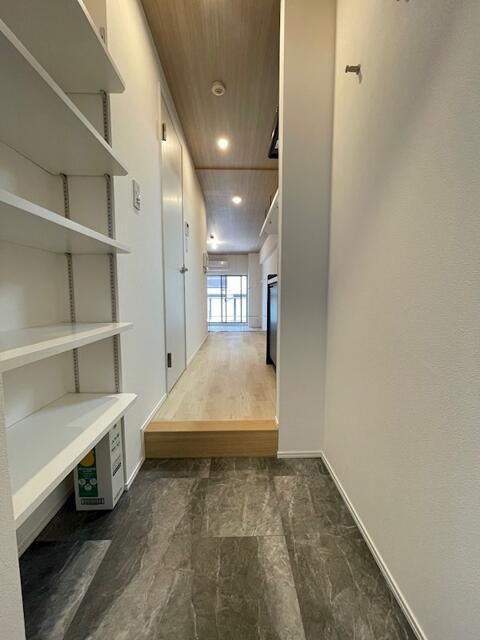 レジディア上野御徒町の玄関