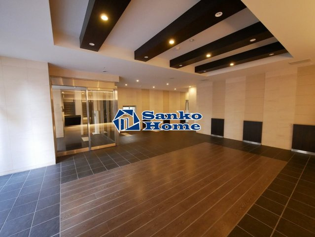 レジディア上野御徒町のロビー