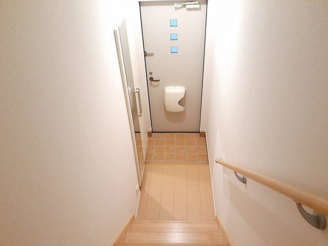 エクセランメゾンＣの玄関|ゆったりとした玄関です