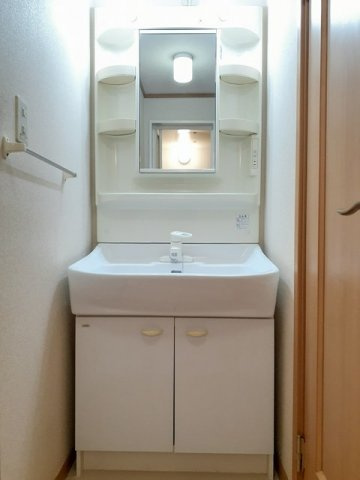 エレガンシアⅡの洗面所|スペースが確保できる洗面所です